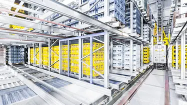 The Schäfer Lift&Run System is used for handling full pallets in the channels