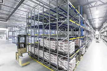 Pionowa winda magazynowa LogiMat SLL