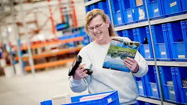 R3000 orderpicking 02.jpg