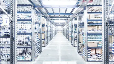 Mezzanine de stockage et espace de picking