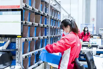 Putwall-System verbessert die Genauigkeit der Auftragsabwicklung